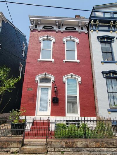 Main Street 2BR, Walk to Bars, Stadiums, Downtown