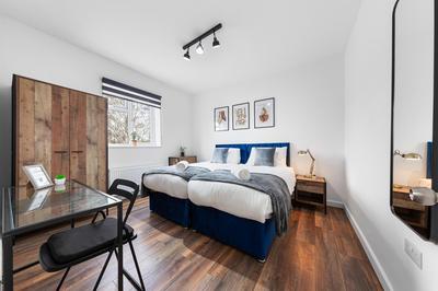 20 Percent Off-Sleeps 11-Central-Games-Free Parking