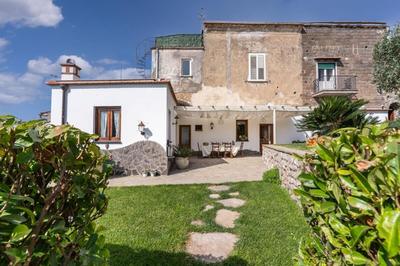 Villa Mimosa Rustic Elegance Views & Pool