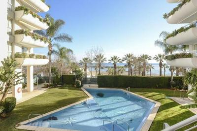 Seafront in Marbella with pool and garage