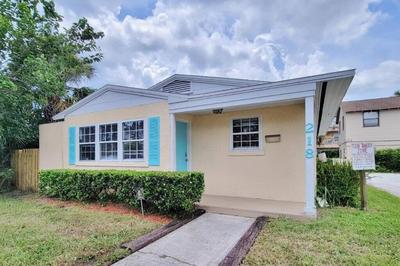 Beachside Cottage Home - Short Walk to the Beach