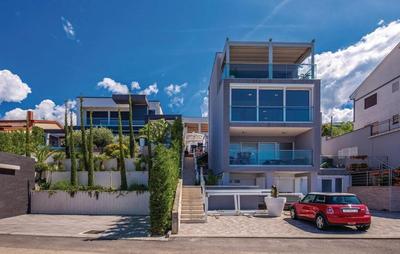 Luxury Apartment with Whirlpool