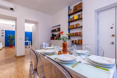 2 bedroom apartment - Chinatown