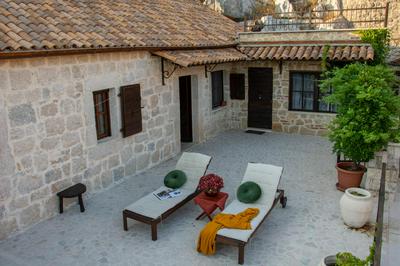 Stone Villa Oblun