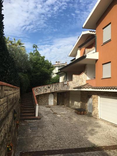 Sabaudia Jolie Maison