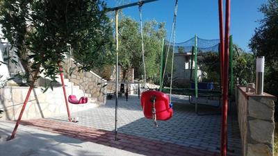 Ferienhaus Mit Garten Und Kinderschwimmbad