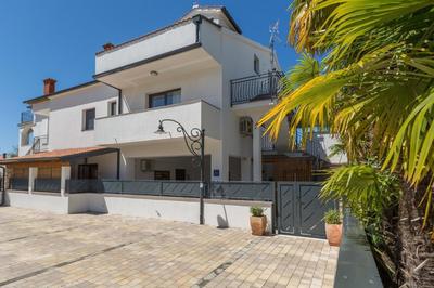 Apartement Radovan 3 mit Meerblick in Strandnähe