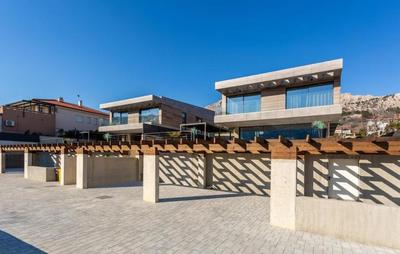 Luxusvilla Lorkia mit Pool