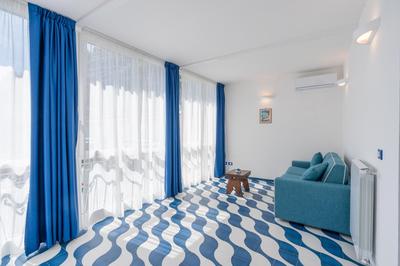 Elite Luxury Suites