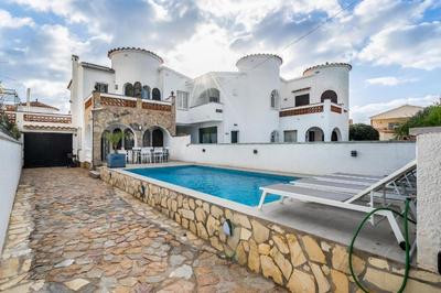 Ferienhaus mit Privatpool für 6 Personen ca 100 qm in Empuriabrava, Costa Brava Golf de Roses