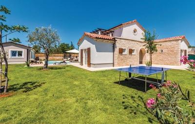 Wunderschönes Ferienhaus in Cukrići mit Privatem Pool