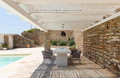 Koundouros Petra house