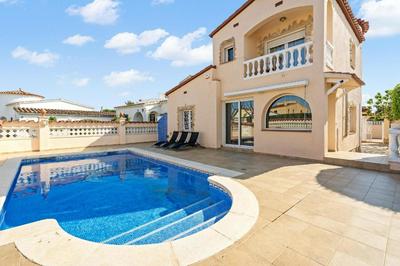 Ferienhaus mit Privatpool für 7 Personen ca 100 qm in Empuriabrava, Costa Brava Golf de Roses