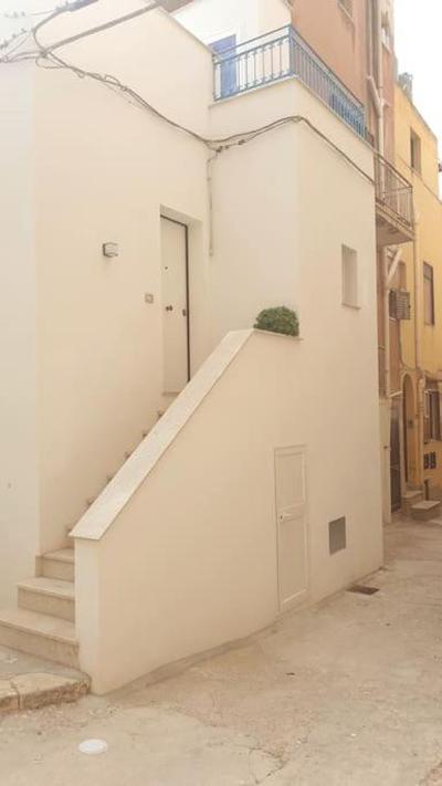 Il terrazzo sul porto