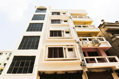 Hotel O Red Velvet Inn Near Chinar park,Airport