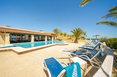Stunning Villa Carichel Blanc