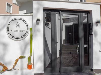 Alex Suites Lara