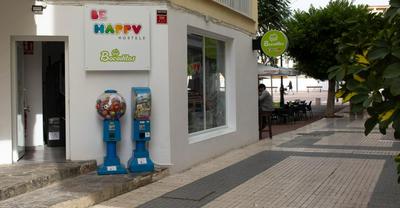 Be Happy Hostel - Albergue en el centro de Nerja