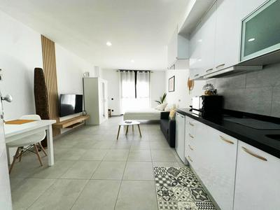 Smart Studio Waves