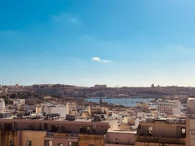Central Sliema 3bdr. Apartment
