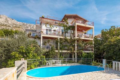 XXL Apartment - Private Pool