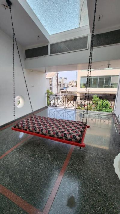 Dulhan House