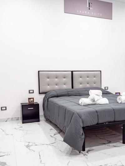 Laura Suite