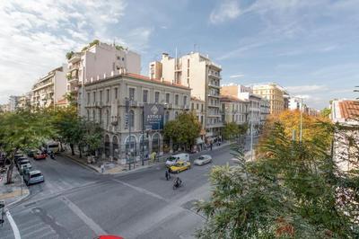 Spacious 4BED 4BATH flat near Archaelogical Museum