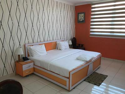 SPRINGPARK YAAD HOTEL & APARTMENT IKOYI