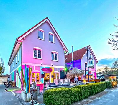 feels Beach Club Hotel