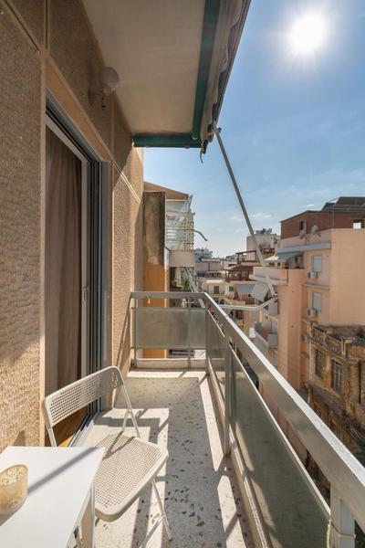 Modern & Stylish Hideaway Downtown near Acropolis & Metro