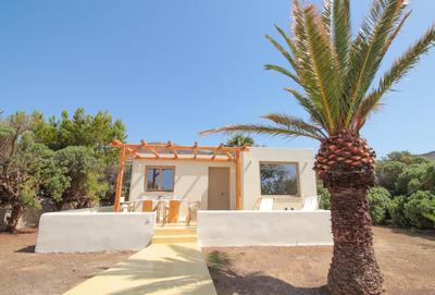 4Twaves beach house - BeachFront in Agios Ioannis