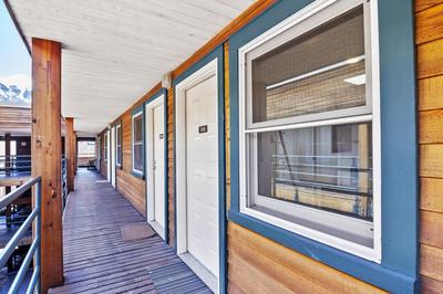 Top Floor Condo with Balcony - Steps To Lifts & Main Street condo