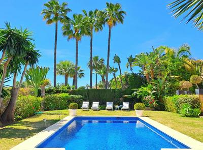 Noctua villa luxury paraíso estepona 001