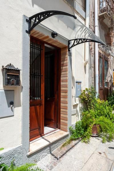 Charm in Siotto Pintor