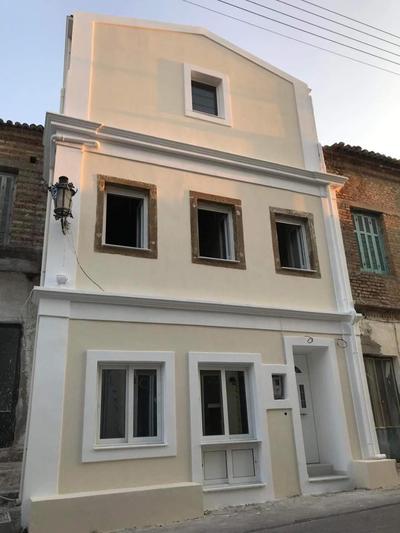 Ivoni Family House