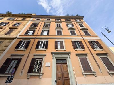 Praetorian apartment