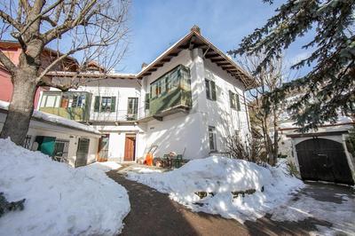 Le Meublé between City Center & Skiing - Happy Rentals