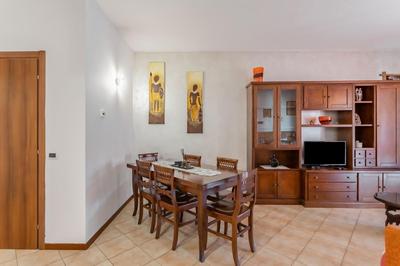 Lilly House - Travacò Siccomario - by HOST4U