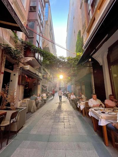 Apartment w/ New Furnitures Next to Istiklal Street and Taksim Square