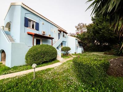 Corfiot Maisonette with shared Pool - Govino Bay