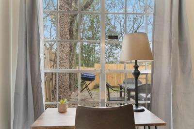 Fenced Yard Near Shops & Dining- Capital City Gem
