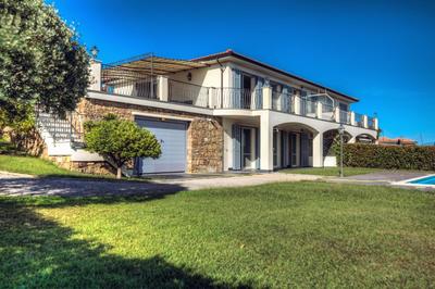 Villa Lucia Riviera dei Fiori Pool - Happy Rentals