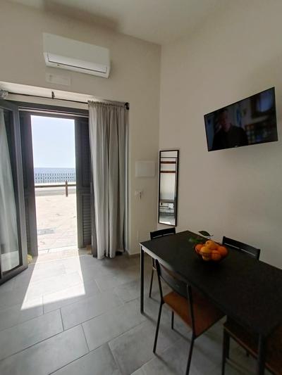 Casa del Sole fronte mare