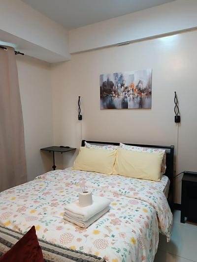 101 newport near naia terminal3 by LR — Manila photo 3