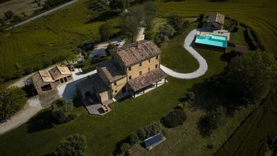 Ferienhaus mit Privatpool für 12 Personen ca 350 m in Loro Piceno, Marken Provinz Macerata