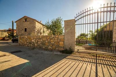 Ferienhaus mit Privatpool für 6 Personen ca 150 qm in Mrgani, Istrien Istrische Riviera