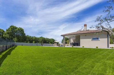 Ferienhaus mit Privatpool für 6 Personen ca 100 qm in Belavici, Istrien Bucht von Raša