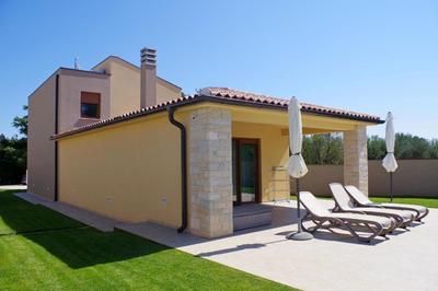 Ferienhaus mit Privatpool für 8 Personen ca 200 qm in Šišan, Istrien Südküste von Istrien