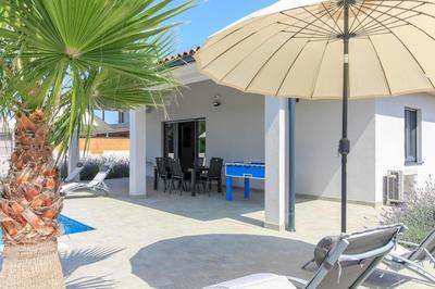 Ferienhaus mit Privatpool für 8 Personen ca 170 qm in Pula, Istrien Istrische Riviera - b53033